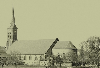 Vue de l'glise vue du prs
